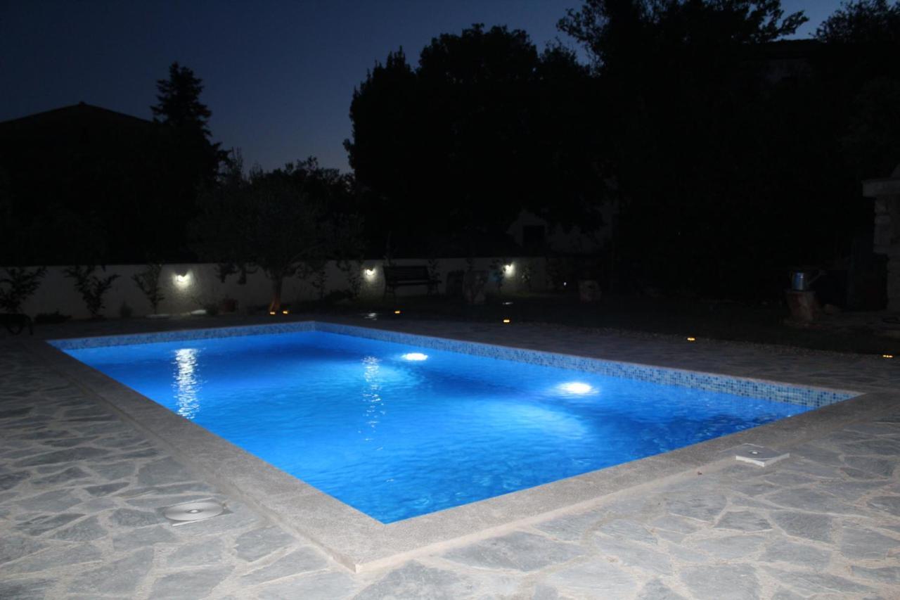 Villa Calma, Recharge Your Body And Mind Gabonjin ภายนอก รูปภาพ